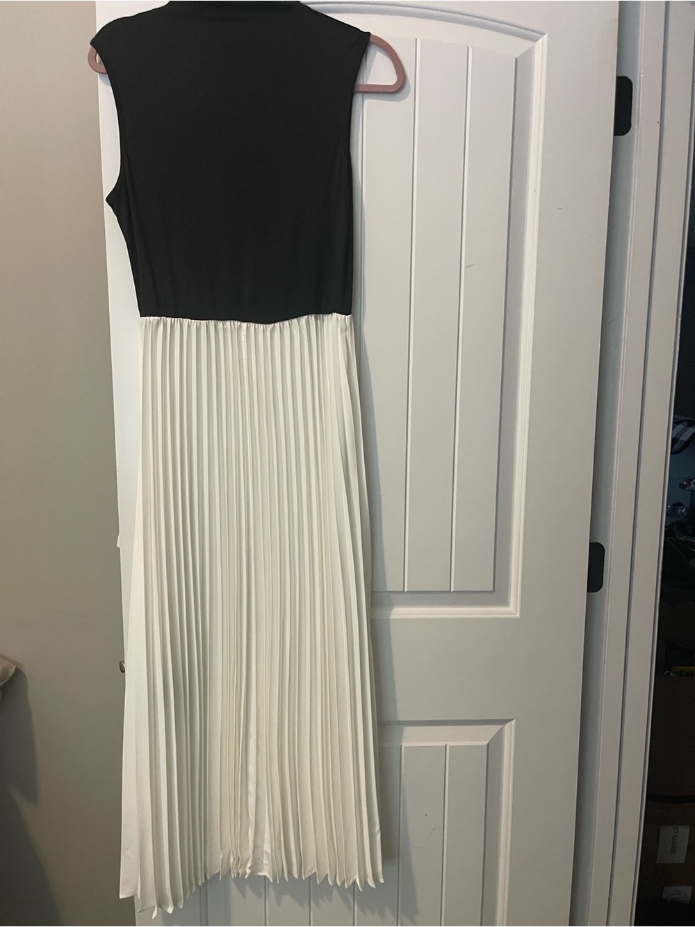 Sleeveless Black and White Pleated Maxi Dress